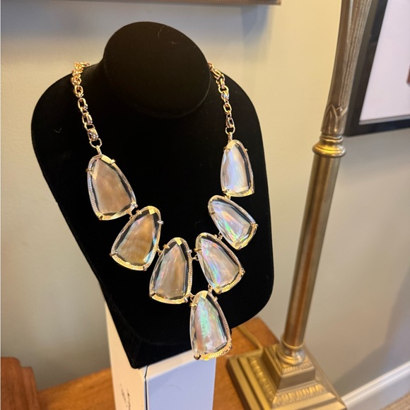 Kendra Scott Rose Gold-Tone Harlow Iridescent Amber Statement Necklace Dustbag - Picture 4 of 11